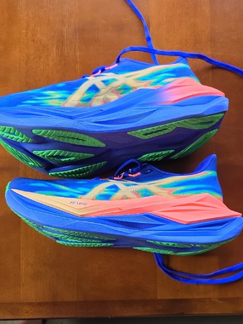 ASICS Superblast 3 Unisex Size 8, Like New,  Cobalt Burst/Light Orange - Picture 2 of 7